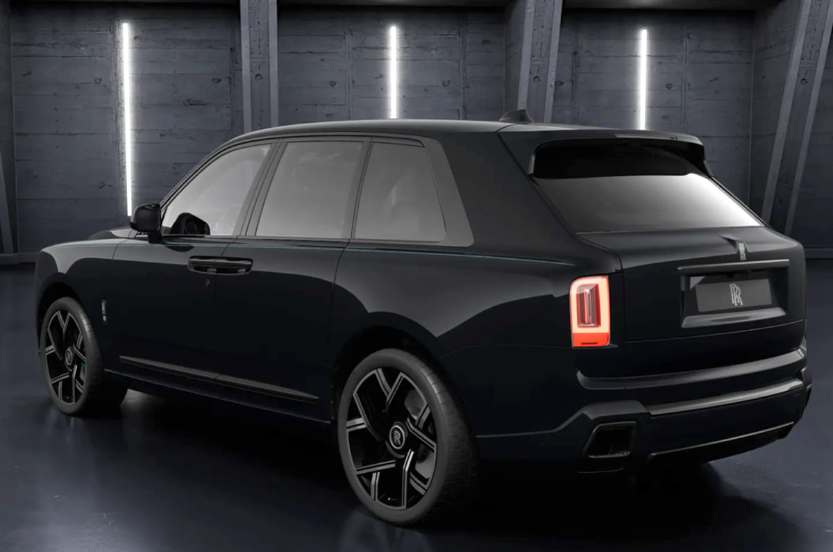 Rolls Royce Cullinan Black Badge rear left exterior